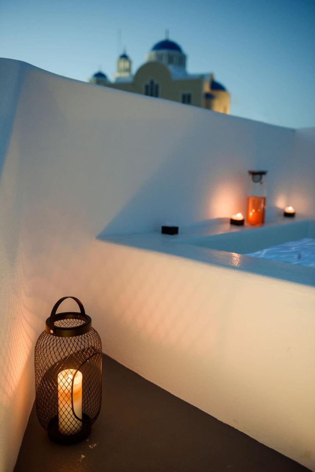 Apartmán Santorini Traditional Apt With Private Hot Tub Fira  Exteriér fotografie
